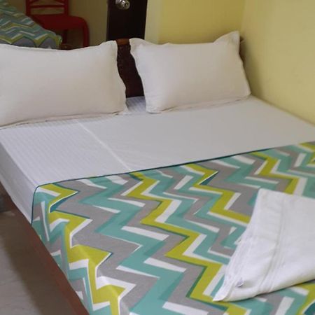 Varadhar Guest House Kanchipuram Exterior photo